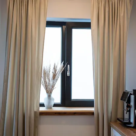 Lazynest 3* Bukarest