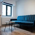 Lazynest Aparthotel Bucharest