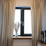 Lazynest 3* Бухарест
