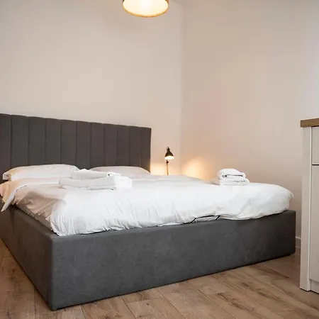 מלון דירות Lazynest בוקרשט