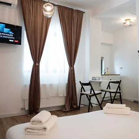 Lazynest מלון דירות בוקרשט