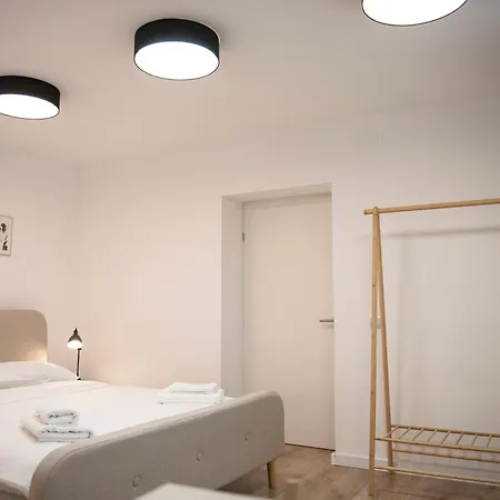 מלון דירות Lazynest בוקרשט