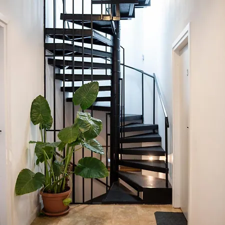Lazynest Apartmanhotel