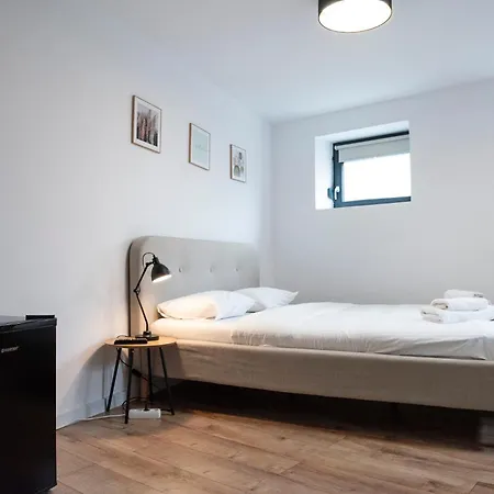Lazynest מלון דירות *