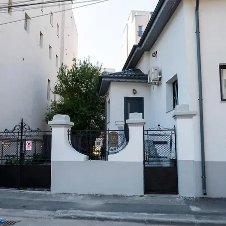 מלון דירות Lazynest *