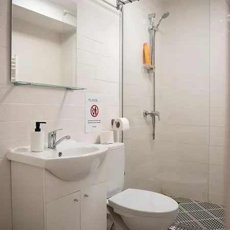 Lazynest Apartmanhotel Bukarest