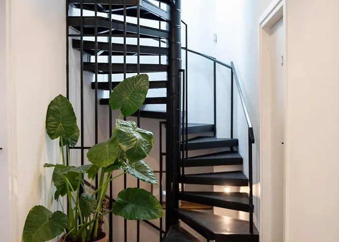 Lazynest Aparthotel